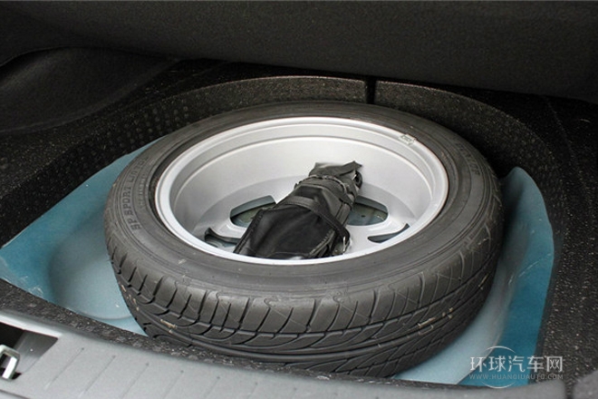 2012款 三廂 1.8L 自動風尚版