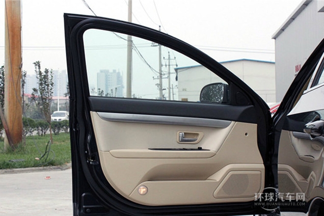 2012款 三廂 1.8L 自動(dòng)風(fēng)尚版