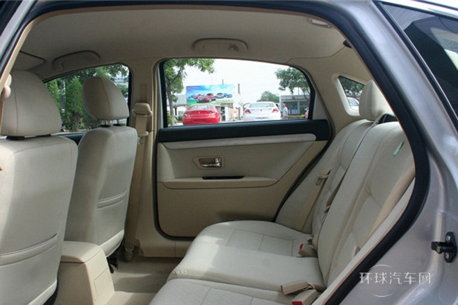 2012款 三廂 1.8L 自動風尚版