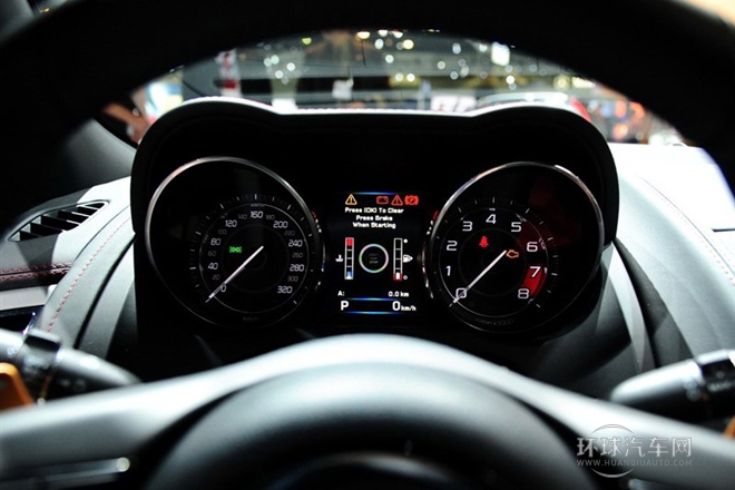 2015款 5.0T R 硬頂版