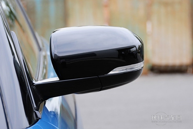 2013款 2.0T 3門眩藍限量版