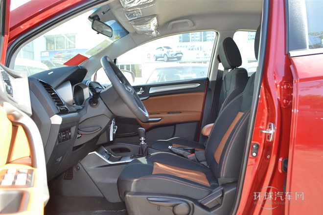 2014款 1.5L 手動舒適型