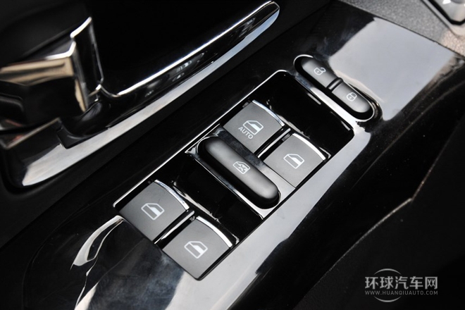 2014款 2.0T 8AT 自動創(chuàng)享版