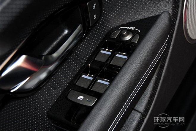 2014款 2.0T 5門圣誕限量版