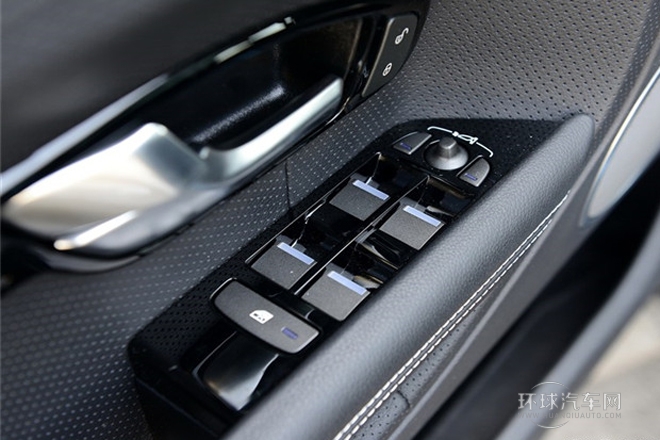 2014款 2.0T 5門耀動版