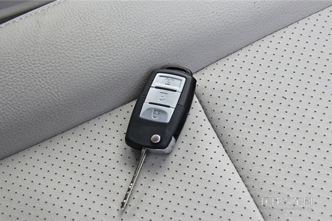 2014款 1.5L 330基本型DK15