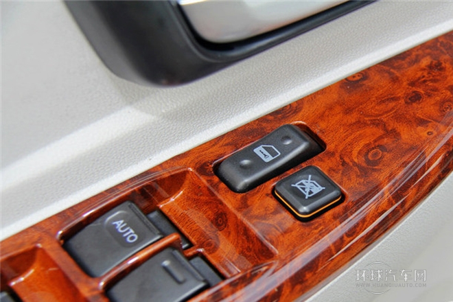 2014款 1.5L 330基本型DK15