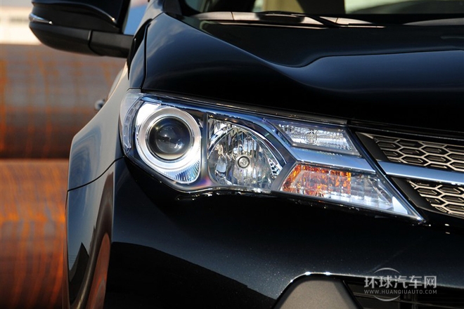 2013款 2.0L 手動(dòng)兩驅(qū)都市版