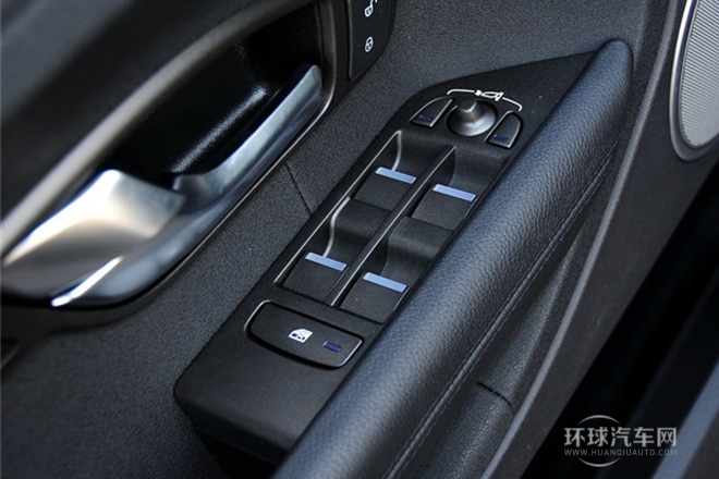 2014款 2.0T 5門耀真版