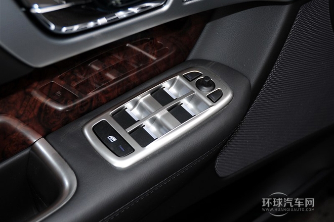 2014款 XF 2.0T 豪華版