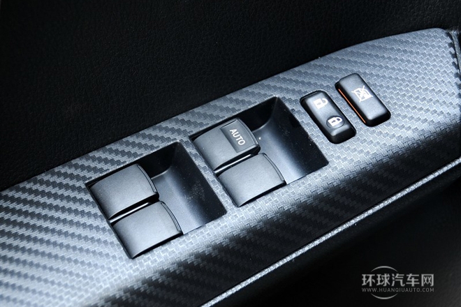 2013款 2.0L CVT四驅風尚版