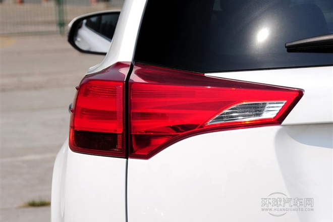 2013款 2.0L CVT四驅新銳版