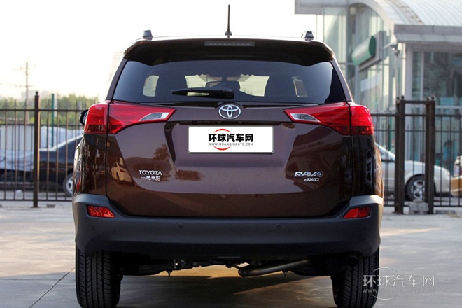 2013款 2.5L 自動(dòng)四驅(qū)豪華版