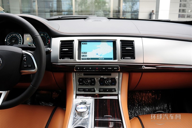 2014款 XF 2.0T 奢華版