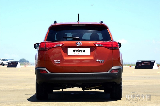 2013款 2.5L 自動(dòng)四驅(qū)尊貴版