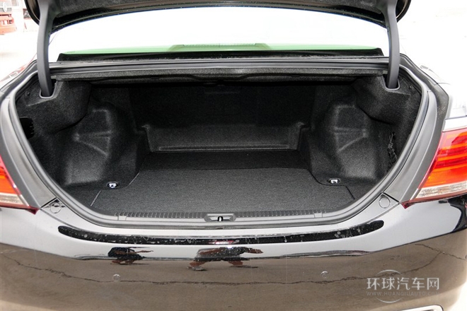 2012款 V6 2.5L Royal 導航版