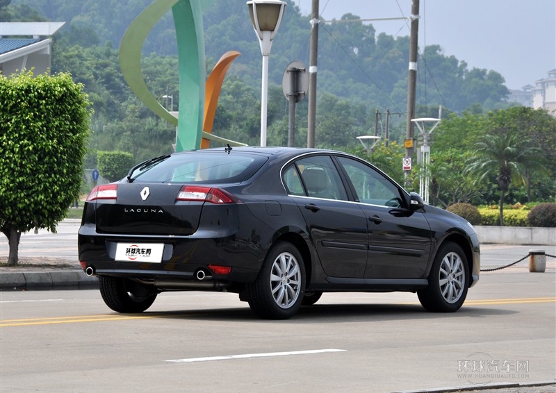 2011款 2.0T 豪華導(dǎo)航版