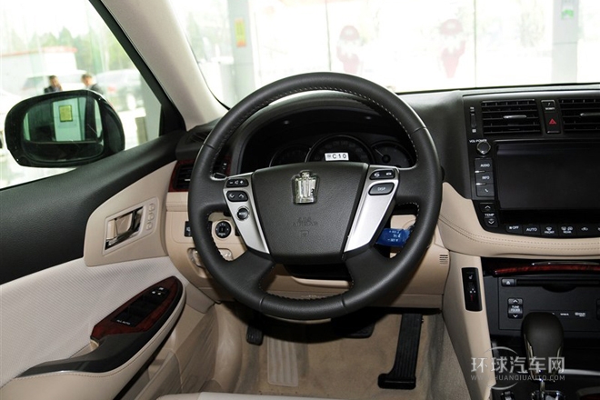 2012款 V6 2.5L Royal 舒適版