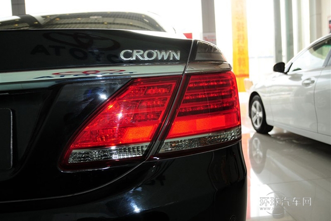 2012款 V6 2.5L Royal 舒適版