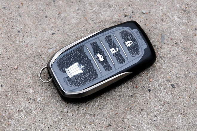 2012款 V6 2.5L Royal Saloon尊貴版