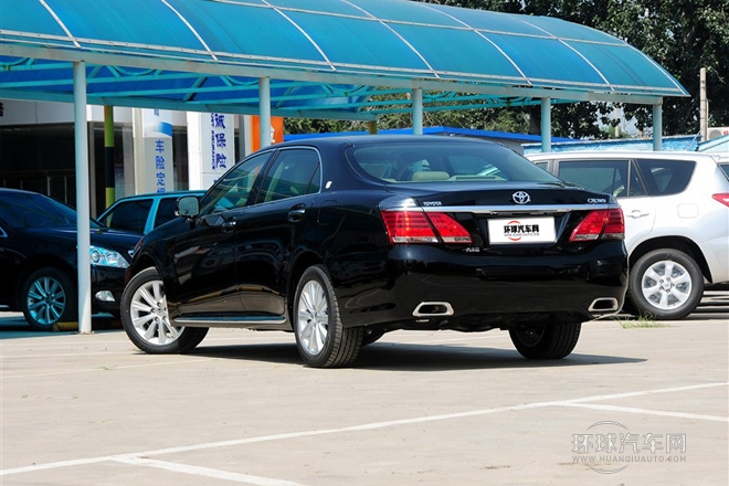 2012款 V6 2.5L Royal Saloon尊貴版