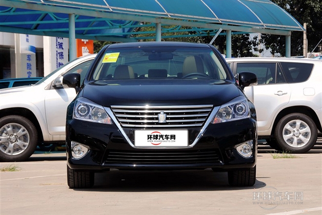 2012款 V6 2.5L Royal Saloon尊貴版