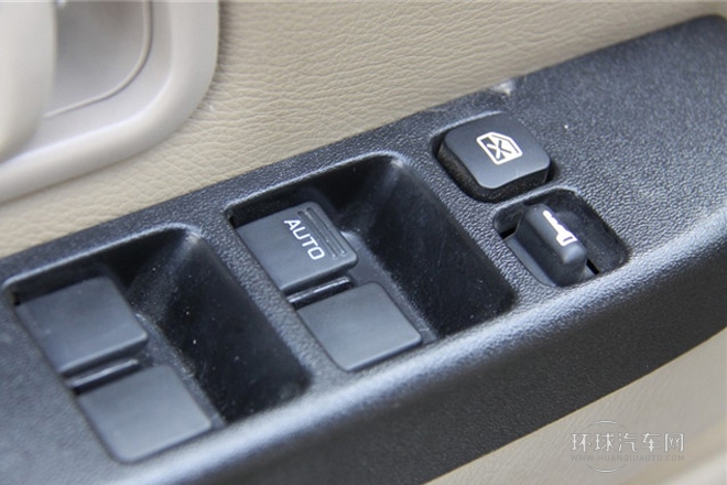 2010款 3.0T柴油兩驅豪華型ZD30D13-3N