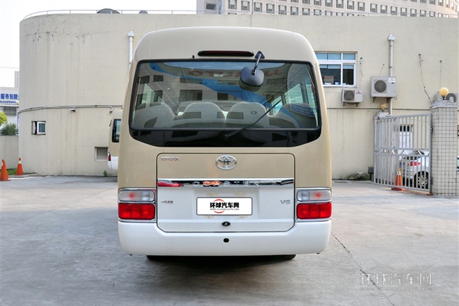 2013款 4.0L汽油豪華版 20座6GR