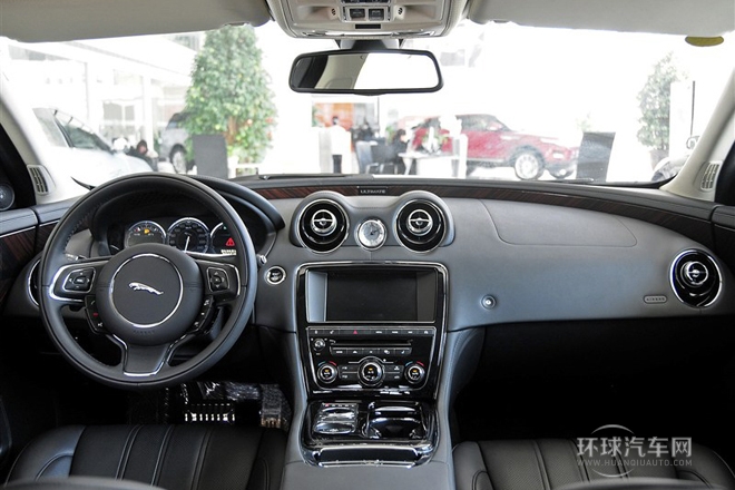 2013款 XJL 5.0 SC 巔峰創(chuàng)世版 四座