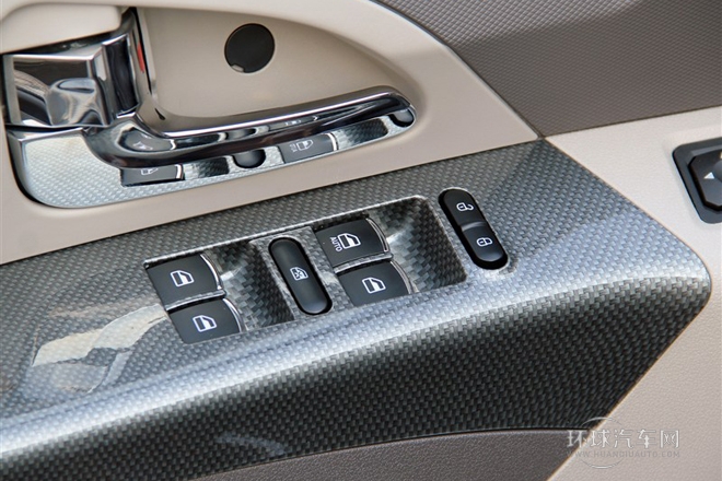 2014款 2.0T 8AT 自動創(chuàng)領版