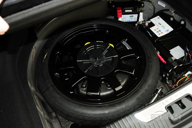 2013款 XJL 5.0 SC 巔峰創世版 五座