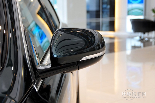 2014款 XJL 2.0T 兩驅典雅商務版