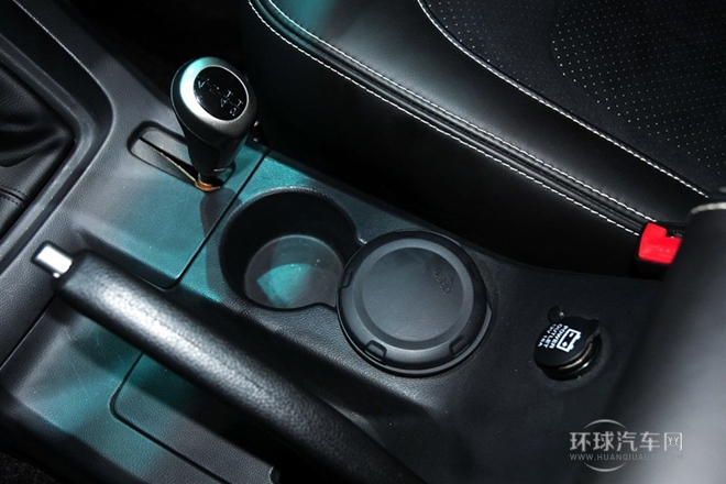 2014款 2.4L 手動征途版