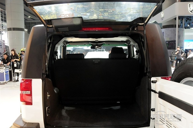 2014款 2.4L 手動穿越版