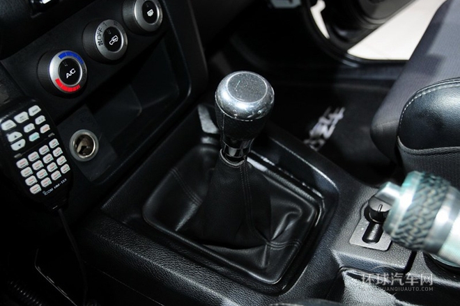 2014款 2.4L 手動穿越版