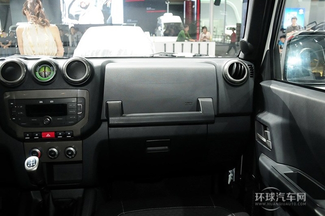 2014款 2.4L 手動穿越版