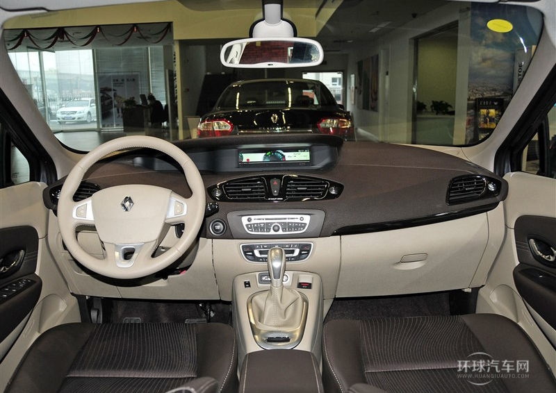 2012款 2.0 大風景舒適版