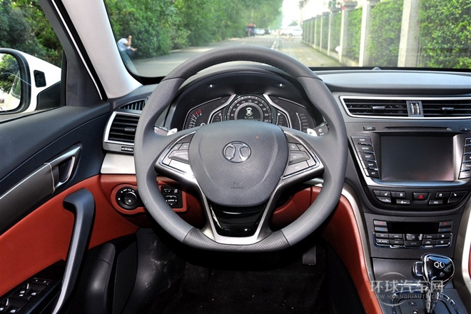 2014款 2.0T 自動豪華型