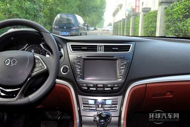 2014款 2.0T 自動豪華型