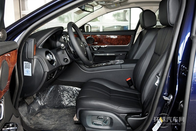 2014款 XJL 2.0T 兩驅(qū)全景商務(wù)版