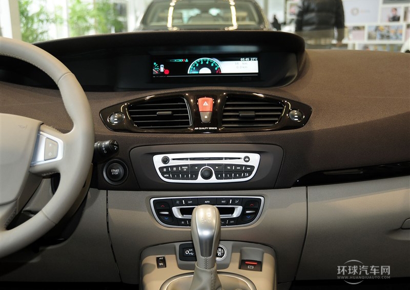 2012款 2.0 風(fēng)景舒適版