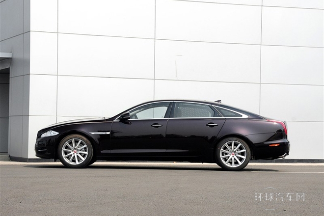 2014款 XJL 2.0T 兩驅尊享商務版