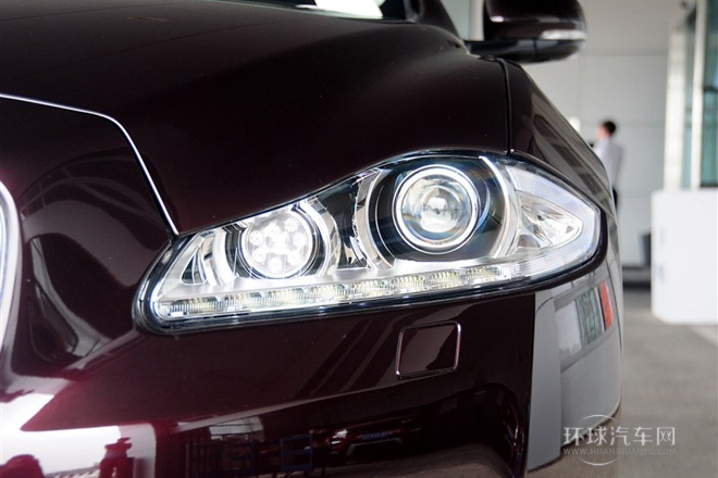 2014款 XJL 2.0T 兩驅尊享商務版