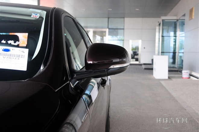 2014款 XJL 2.0T 兩驅(qū)尊享商務版