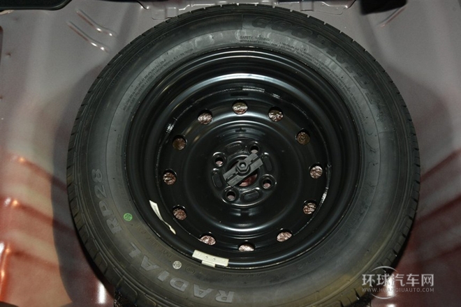 2013款 1.2L 手動舒適型