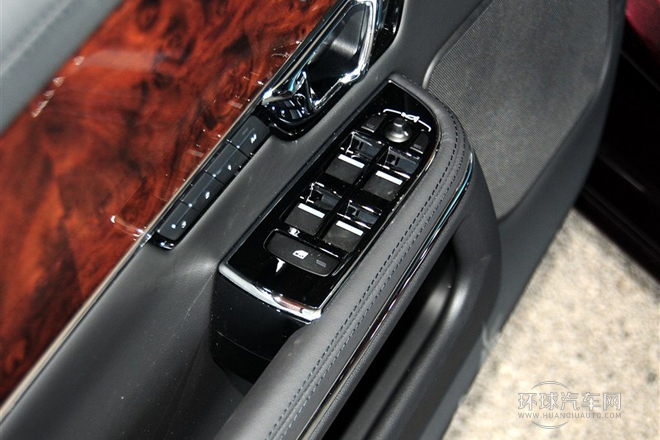 2014款 XJL 2.0T 兩驅(qū)尊享商務(wù)版