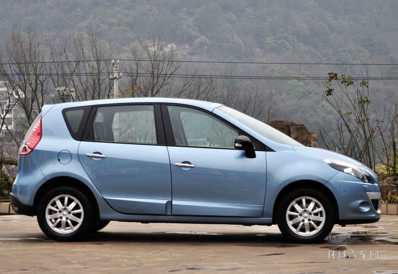 2012款 2.0 風(fēng)景舒適版