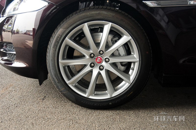 2014款 XJL 2.0T 兩驅尊享商務版