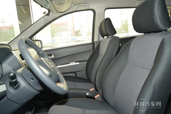 2013款 1.2L 手動舒適型