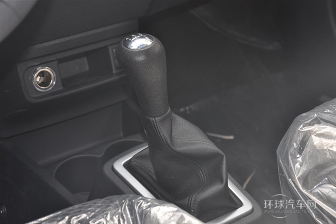 2013款 1.2L 手動舒適型